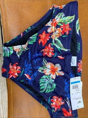 Men’s Speedo Navy Floral High-Waist Bikini Swimsuit with Red & Green Accents. 36